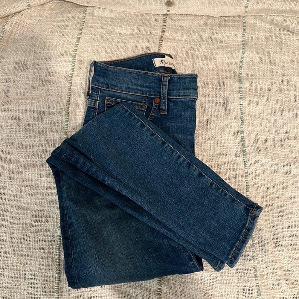 MADEWELL jeans SIZE 25 9” mid- rise skinny. Great condition!